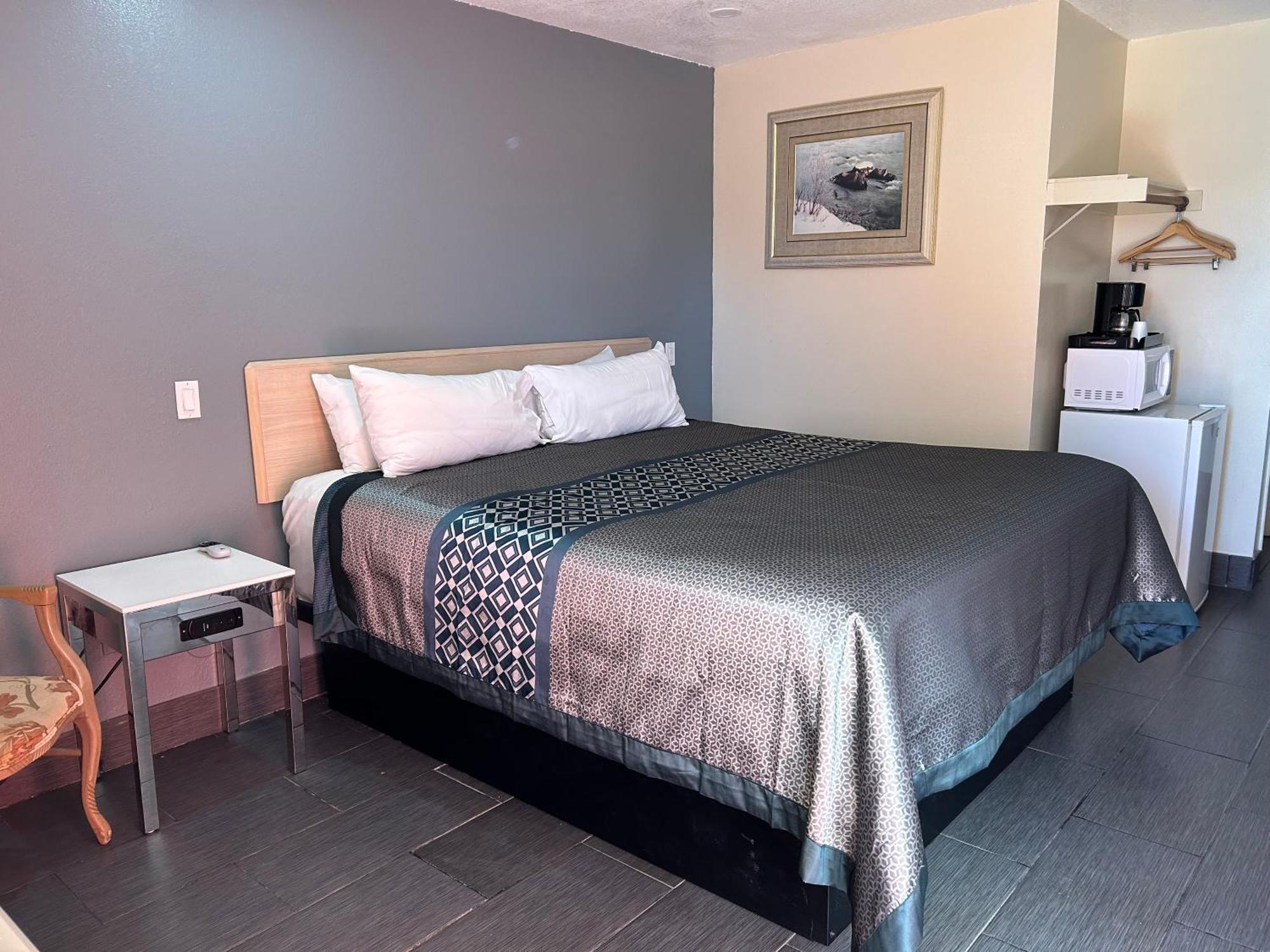 California Inn Hotel And Suites Adelanto Us 395 Dış mekan fotoğraf
